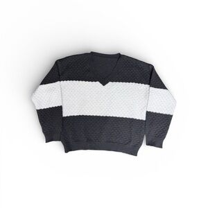 SHEIN V-Neck Sweater in Black and White